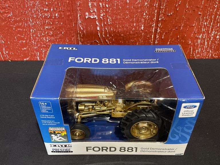 1/16 Ford 881 Gold Demonstrator 2018 NFTM NIB Ertl