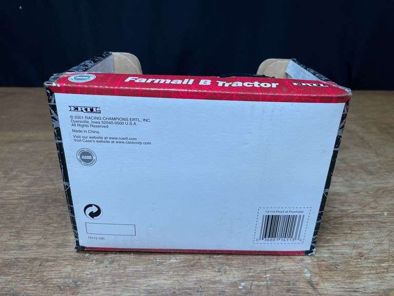 1/16 Farmall B NIB Ertl