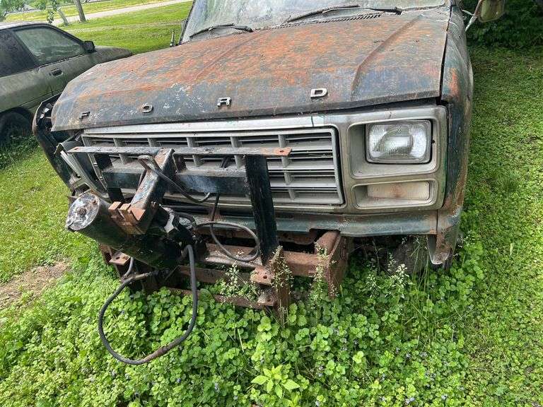 Ford F-150 Custom