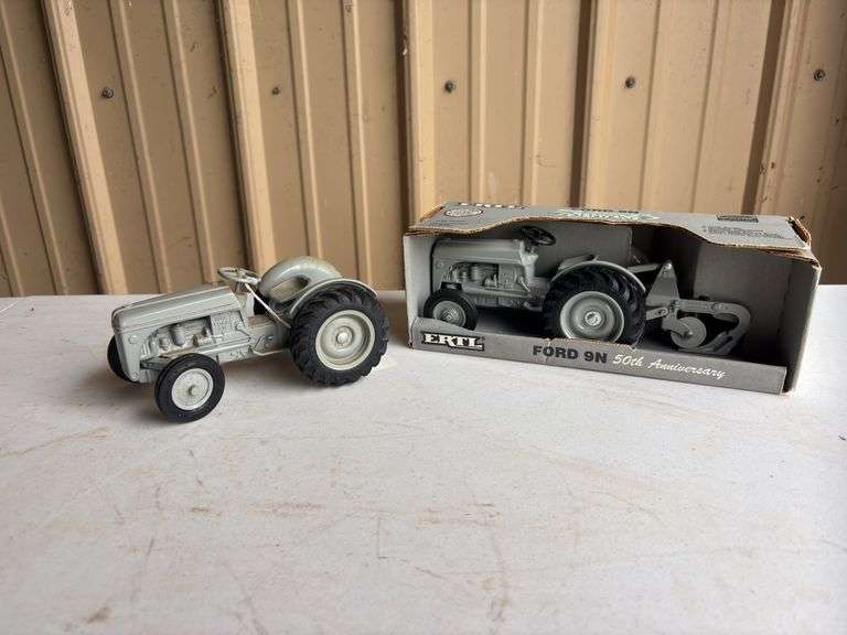 (2) 1/16 Ford 9N Tractors Ertl image