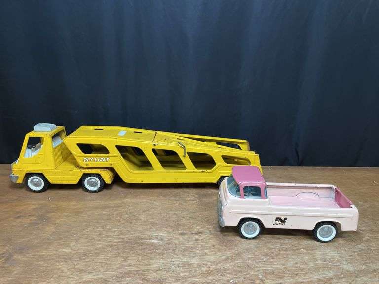 (2) Car Carrier + Pickup NyLint