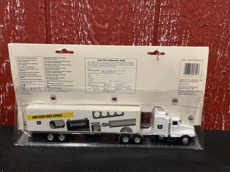 1/64 John Deere Parts Express Semi NIB Ertl