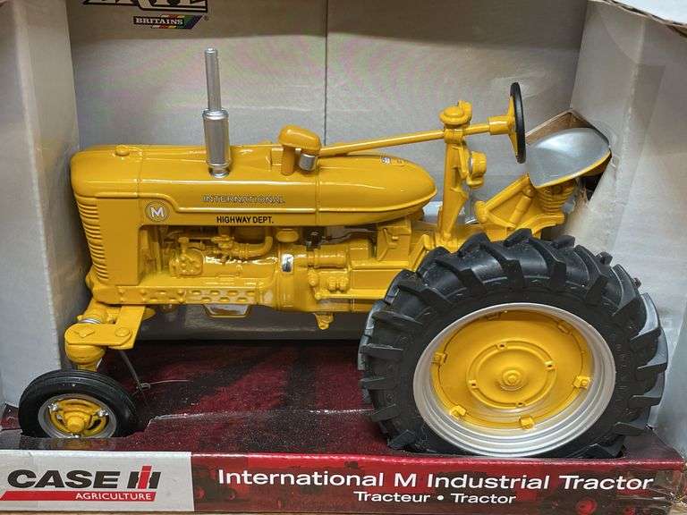 (2) 1/16 IH M Industrial NIB Ertl