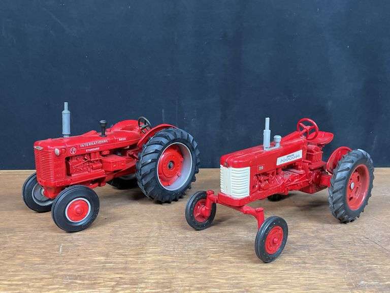 (2) 1/16 Farmall 350 + IH I-D9 Ertl image