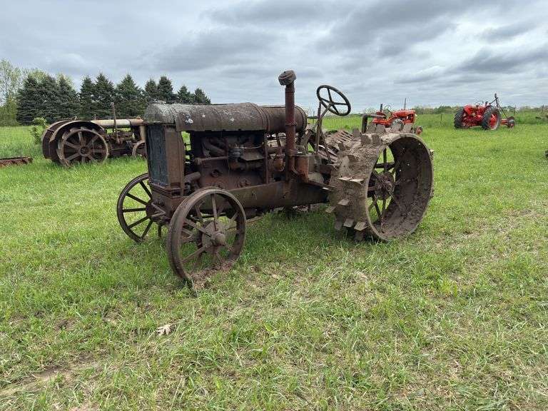 McCormick Deering 10-20 image