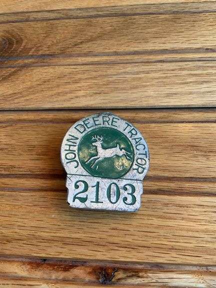 John Deere Tractor Employee Badge image