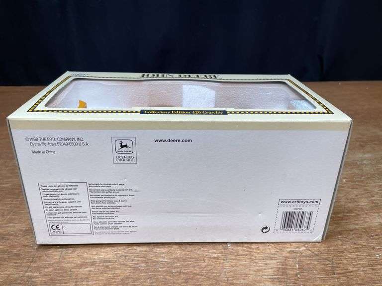 1/16 John Deere 420 Industrial Crawler Collector NIB Ertl