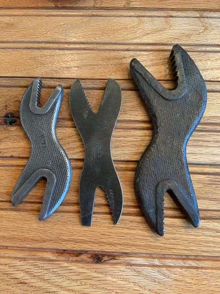 (3) Alligator Wrenches image