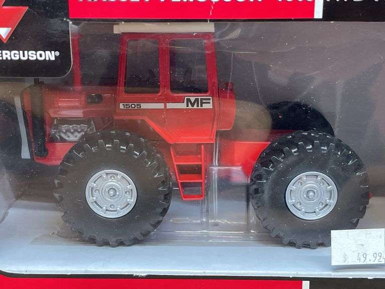 1/32 MF 1505 NIB Ertl