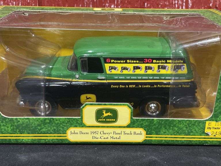 1/25 John Deere 1957 Chevy Truck Bank NIB Ertl