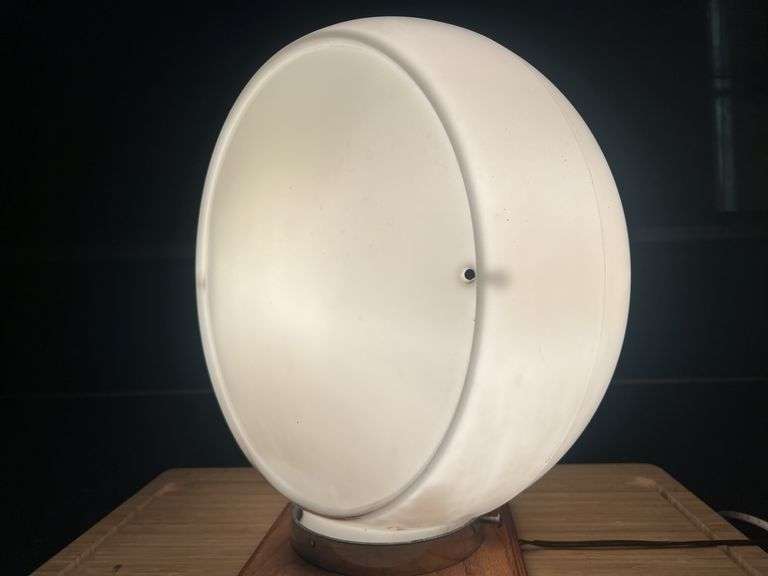 Wide Body Glass Gas Pump Globe