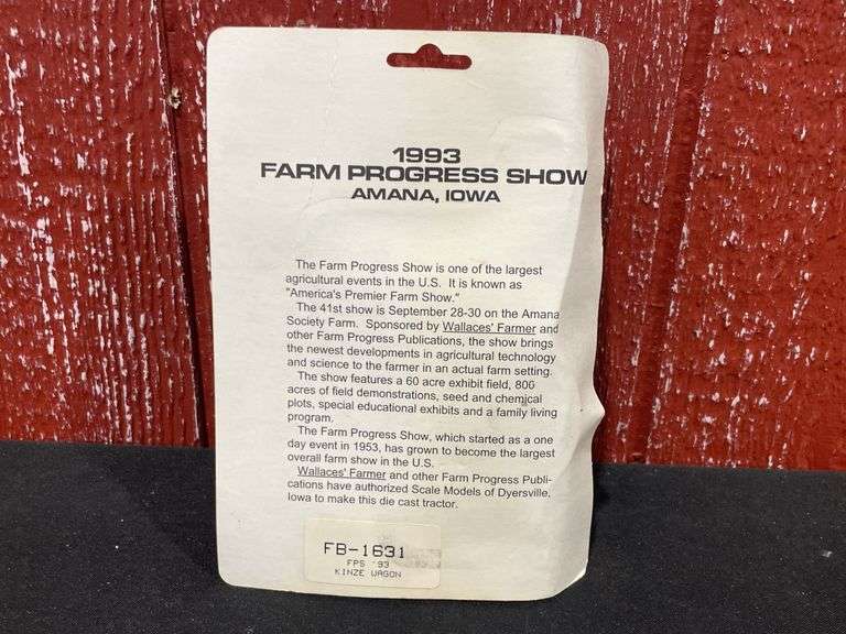 (3) 1/64 Kinze 5020 Repower + Grain Carts