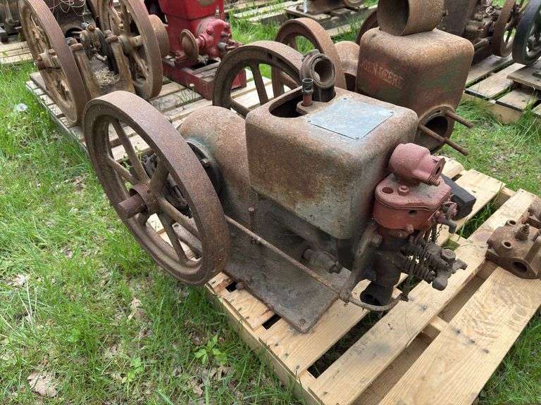 3HP McCormick Deering IHC M image