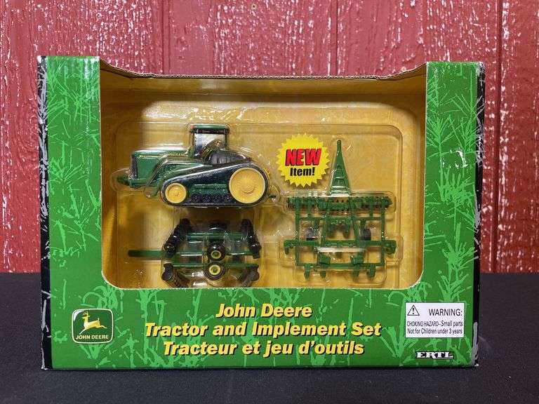 1/64 John Deere Farm Set NIB Ertl image
