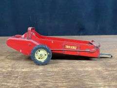 (3) 1/16 Tru-Scale Spreaders Carter