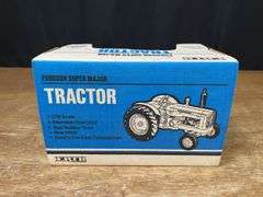 1/16 Fordson Super Major NIB Ertl