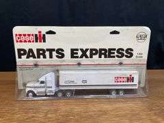 (4) 1/64 IH Tractors + Combine