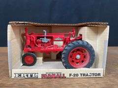 1/16 Farmall F-20 NIB Ertl