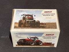 1/64 Case-IH Magnum 380 2014 Farm Show Chase NIB Ertl