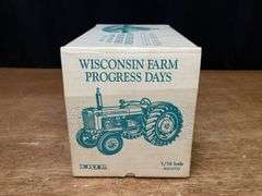 1/16 IH 650 1995 Wisconsin NIB Ertl