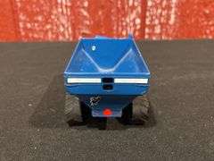 1/64 Kinze 840 Grain Cart NIB Gottman