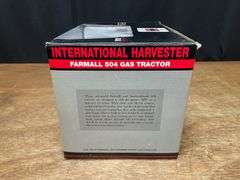1/16 Farmall 504 NIB SC