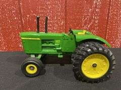 1/16 John Deere 5020 1991 NFTM NIB Ertl