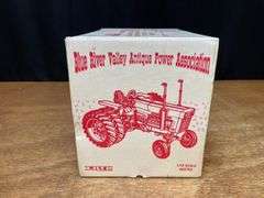 1/16 IH 1468 1995 Blue River Valley NIB Ertl