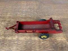 (4) 1/16 Tru-Scale Spreaders Carter