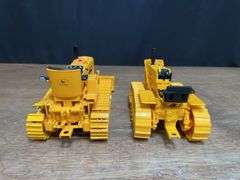 (2) 1/16 John Deere 1010 + 430 Crawlers Ertl