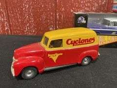 (4) Sport Teams Cars + Trucks