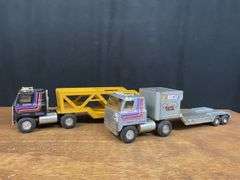 (2) IH Transtar NASCAR + Car Hauler Semis Ertl