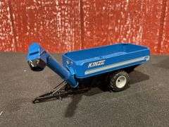 (3) 1/64 Kinze + Caterpillar Grain Carts + Spreader