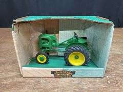 1/16 John Deere LA NIB SC