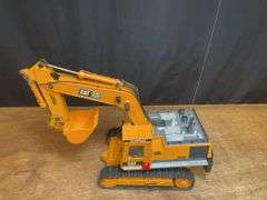 Caterpillar 225 Excavator RC