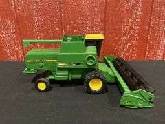 1/24 John Deere Titan Combine Ertl