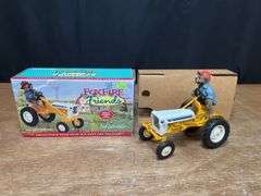 1/16 IH Cub Fox Fire Friends NIB Ertl