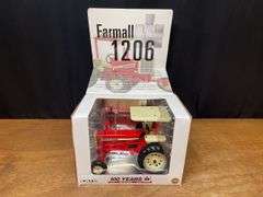 1/16 Farmall 1206 100 Years NIB Ertl