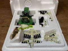 1/16 John Deere 140 L&G Set Precision NIB Ertl