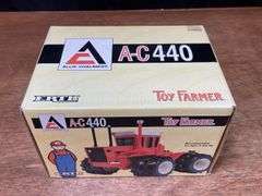 1/32 AC 440 NIB Ertl
