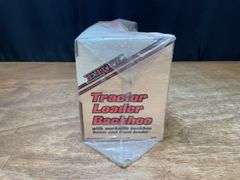 1/16 IH Backhoe NIB Ertl