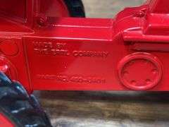 1/8 Farmall 806 Pedal Tractor 1998 NFTM NIB Ertl
