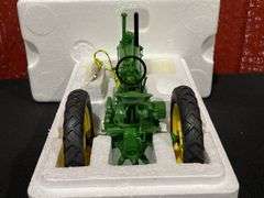 1/16 John Deere B Precision NIB Ertl