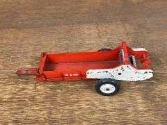 (3) 1/16 Tru-Scale Spreaders Carter