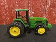 1/16 John Deere 8310 1999 Farm Show NIB Ertl