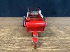 (3) 1/16 Tru-Scale Spreaders Carter