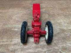 1/16 Farmall 404 Ertl
