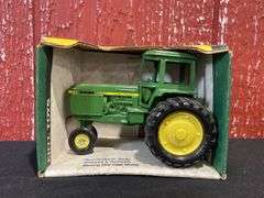 (3) 1/32 John Deere Tractors Ertl