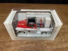 1/25 IH Refrigeration Pickup NIB SC
