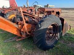 1937 Allis Chalmers WC with Model 33 Picker